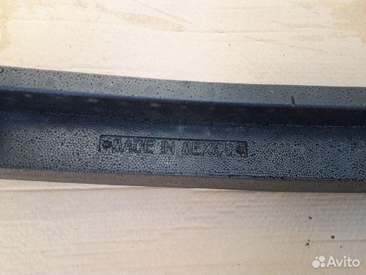 Абсорбер переднего бампера Nissan Tiida C11