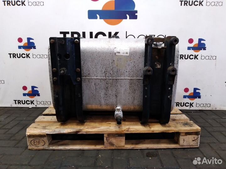 81122015708 Бак топливный 330 л