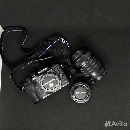 Olympus OM-D E-M10 Mark IV и два объектива