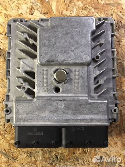 Блок управления двигателем 1.8 cjsa,Octavia A7