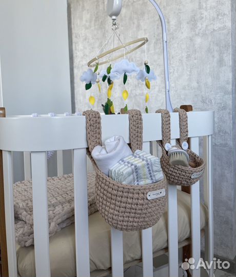 Органайзер на детскую кроватку