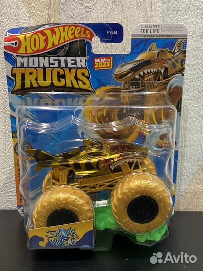 Hot wheels monster truck tiger shark