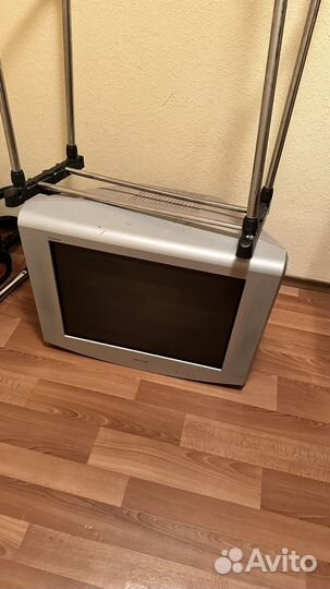 Телевизор с тумбой