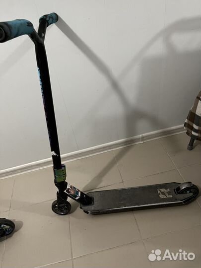 Трюковой самокат reaction