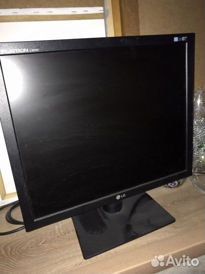 Монитор Lg 19 дюймов