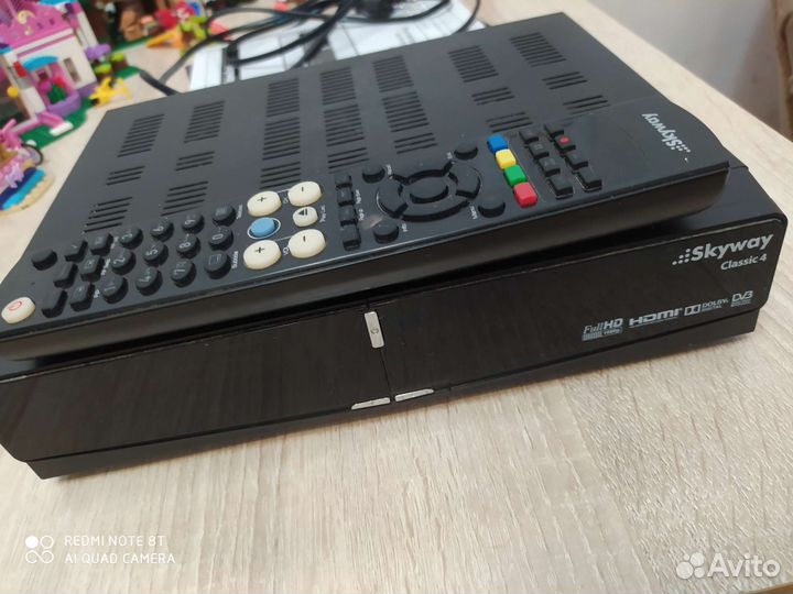 Ресивер SkyWay classic 4 CI+ и спутниковая тарелка