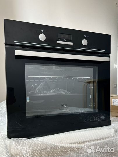 Электрический духовой шкаф Electrolux EZB53430AK