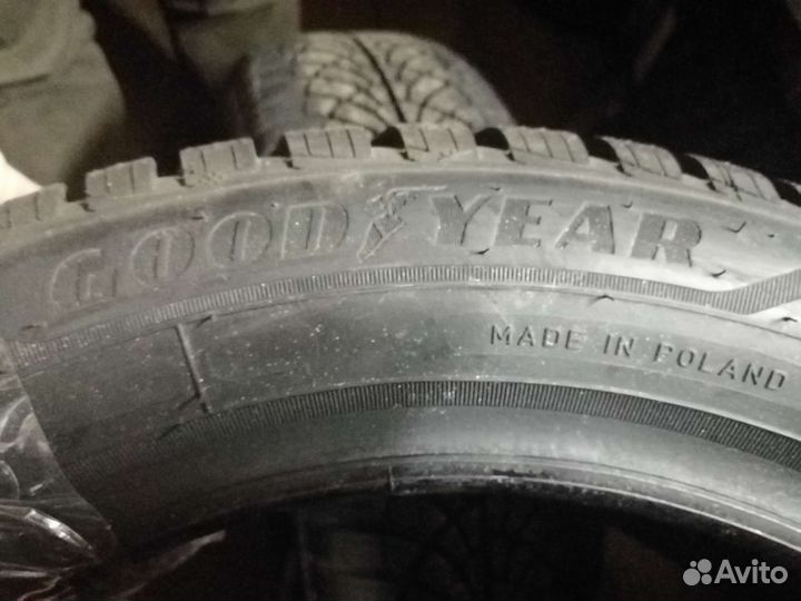 Goodyear UltraGrip 9+ 185/55 R15 82T