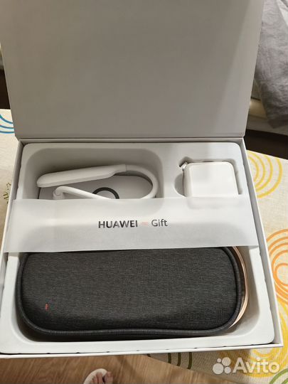 Подарочный набор Huawei дорожный