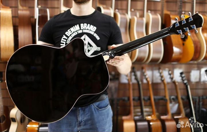 Гитара акустика