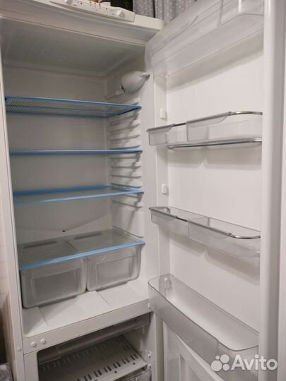 Холодильник бу indesit