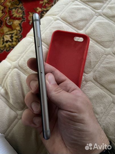 Телефон iPhone 6s