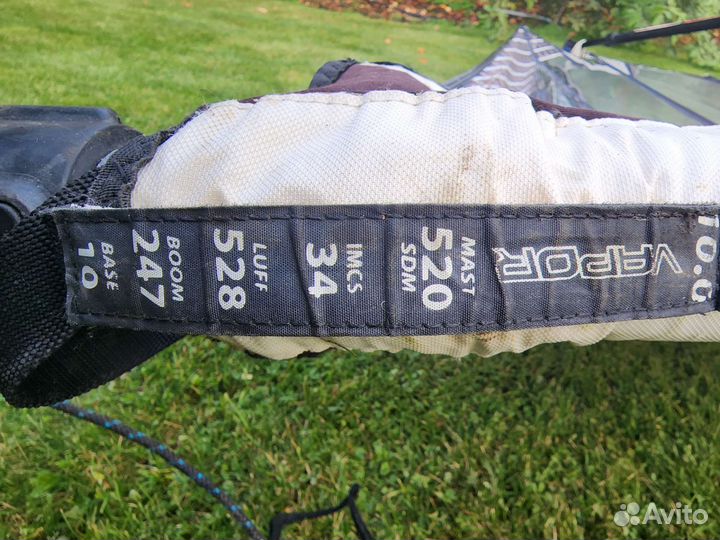 Парус для виндсерфинга