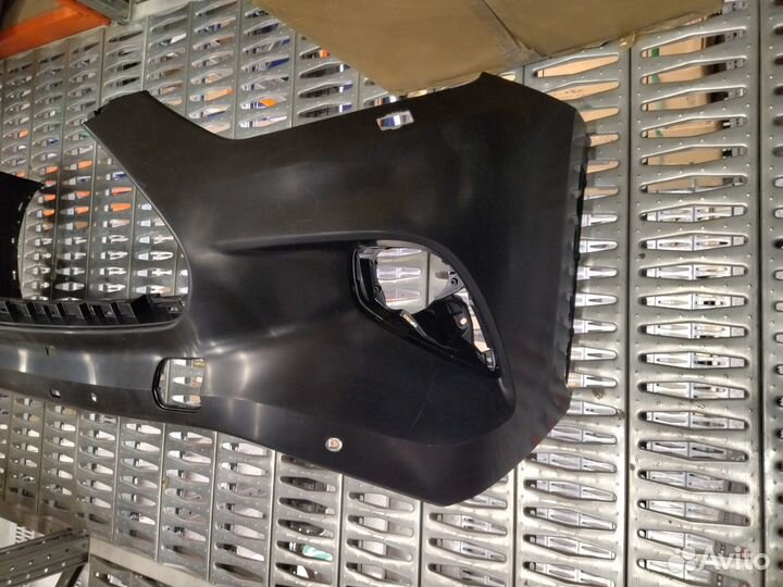 Бампер передний Toyota Highlander 4