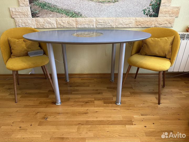 Стол кухонный, обеденный, овальный бу