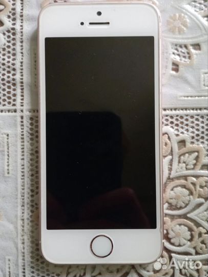 iPhone SE, 64 ГБ