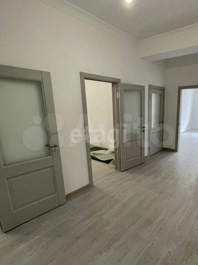 3-к. квартира, 80 м², 1/11 эт.