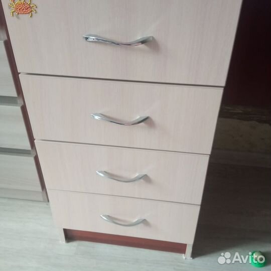 Стол письменный для школьника