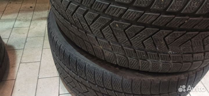 Pirelli Scorpion Winter 275/35 R22 и 315/30 R22 107Y