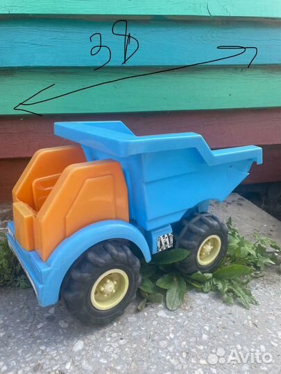 Большие грузовики