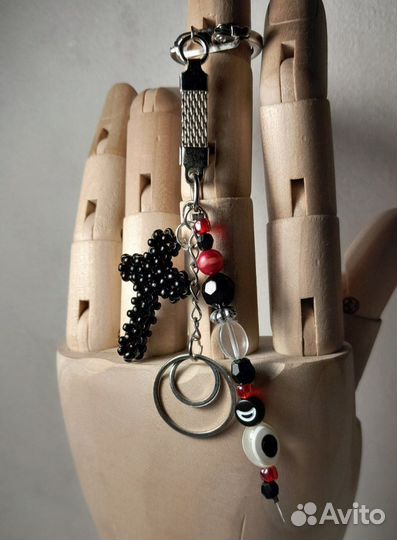 Брелок из бисера