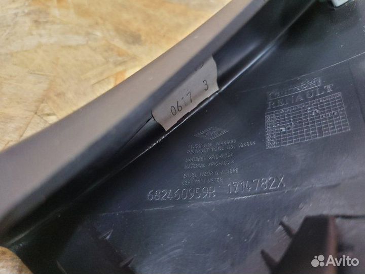 Накладка торпедо левая Nissan Terrano