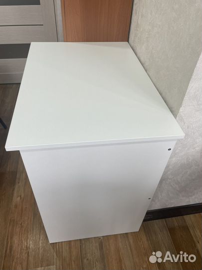 Письменный стол