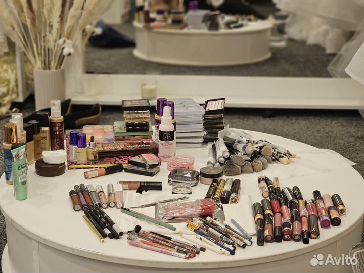 Профессиональная косметика для визажиста