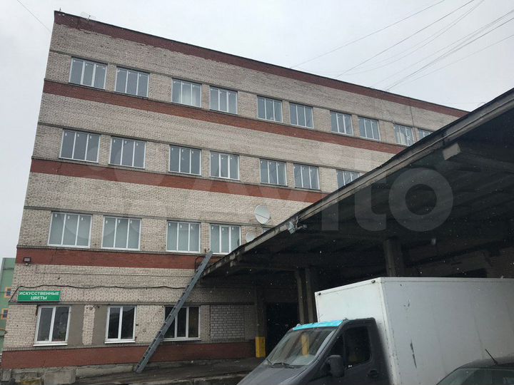 Склад, 216 м² Пандус