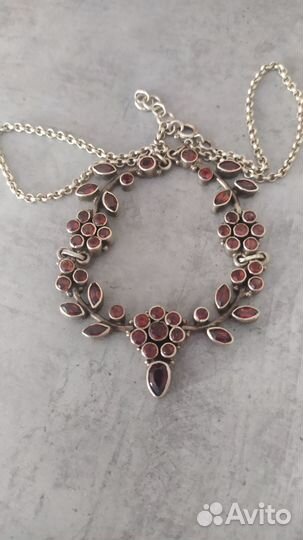 Колье ожерелье