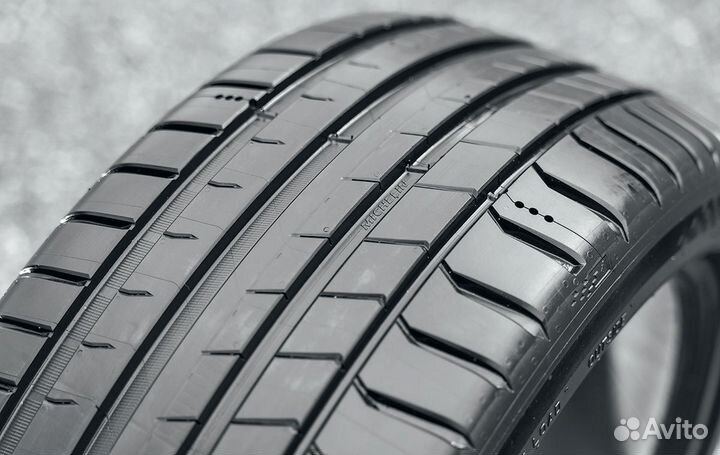 Michelin Pilot Sport 5 235/40 R18