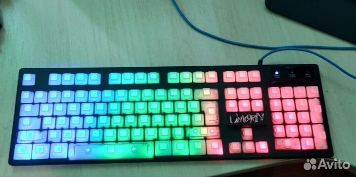 Игровая клавиатура с подсветкой