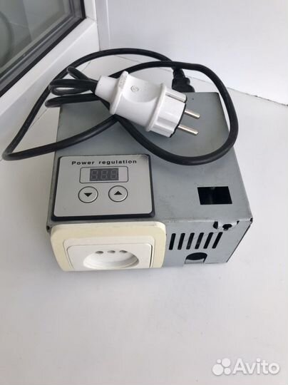 Регулятор напряжения