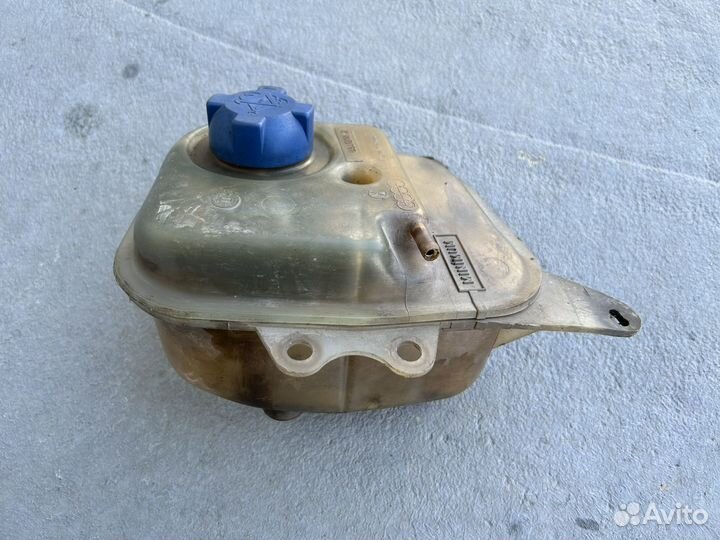 Бачок расширительный Audi 80