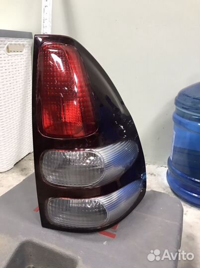Задний фонарь Toyota Land Cruiser Prado 120 ориг