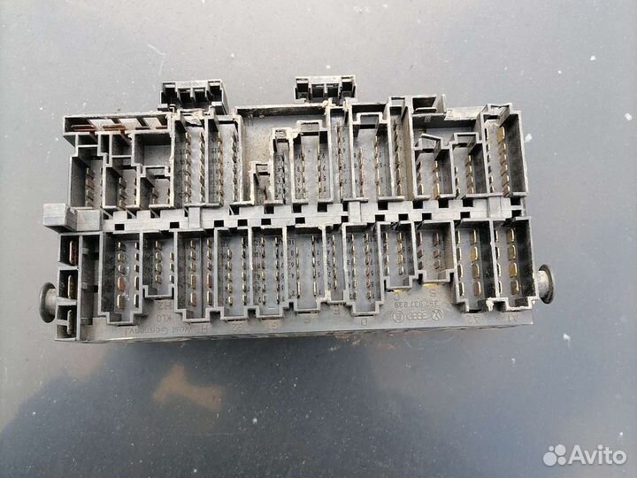 Блок предохранителей фольксваген пассат б3 б4