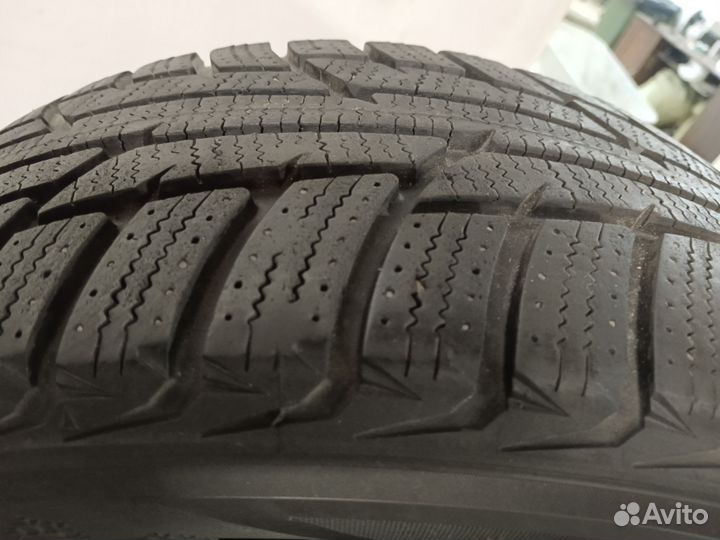 Winter Tact WT 70 215/65 R17 200W