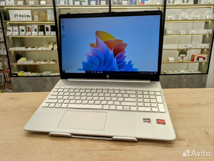 Новенький HP/ips/Ryzen 3 5300u/8gb/SSD