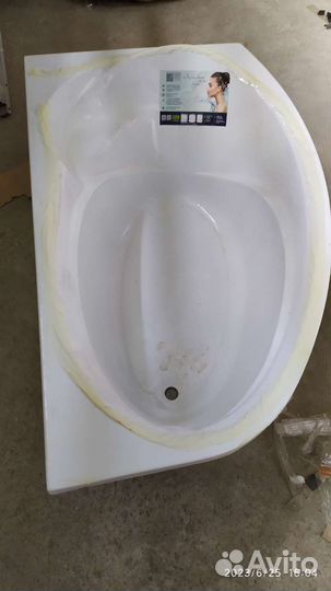 Ванна акриловая новая 1430
