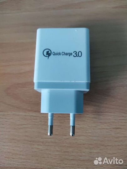 Зарядное устройство (быстрая зарядка 4 usb порта)