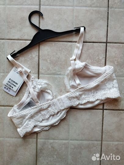 Бюстгальтер hm атлас, кружево 80С