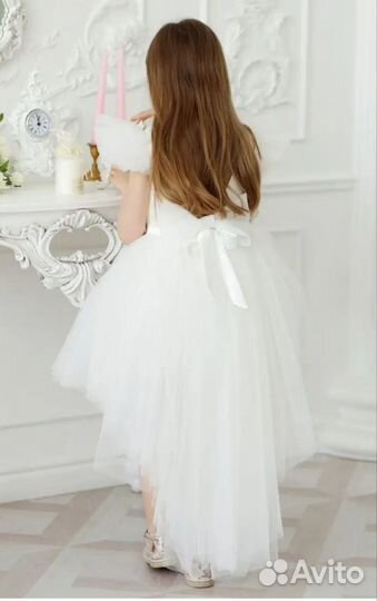 Платье для девочки нарядное 122