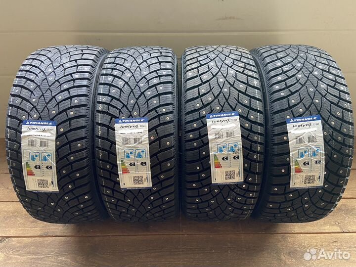 Triangle IcelynX TI501 215/55 R16 97T