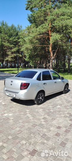 LADA Granta 1.6 AT, 2012, 141 327 км