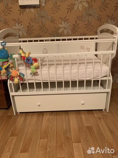 Детская кроватка с маятником и ящиком(+мобиль)