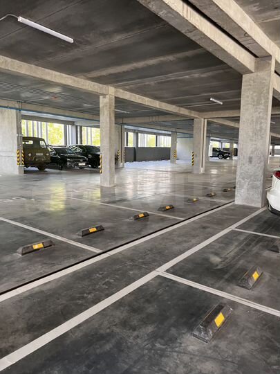 Машиноместо, 13 м²