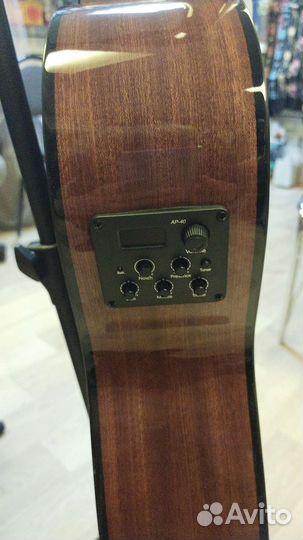 Классическая гитара yamaha c40