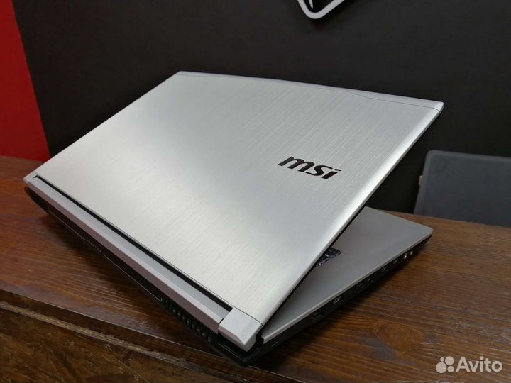 Игровой ноутбук 17,3 Full HD/GTX960/8GB/SSD +HDD