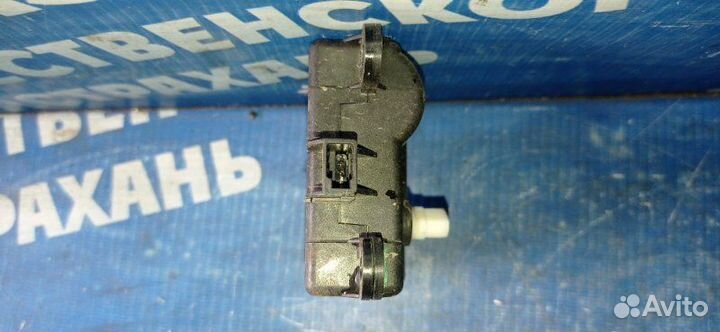 Моторчик заслонок отопителя Nissan Teana J32 седан