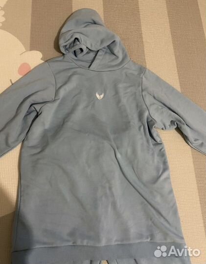 Женский спортивный костюм